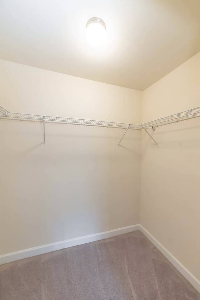 , an Airbnb-friendly apartment in Alexandria, VA