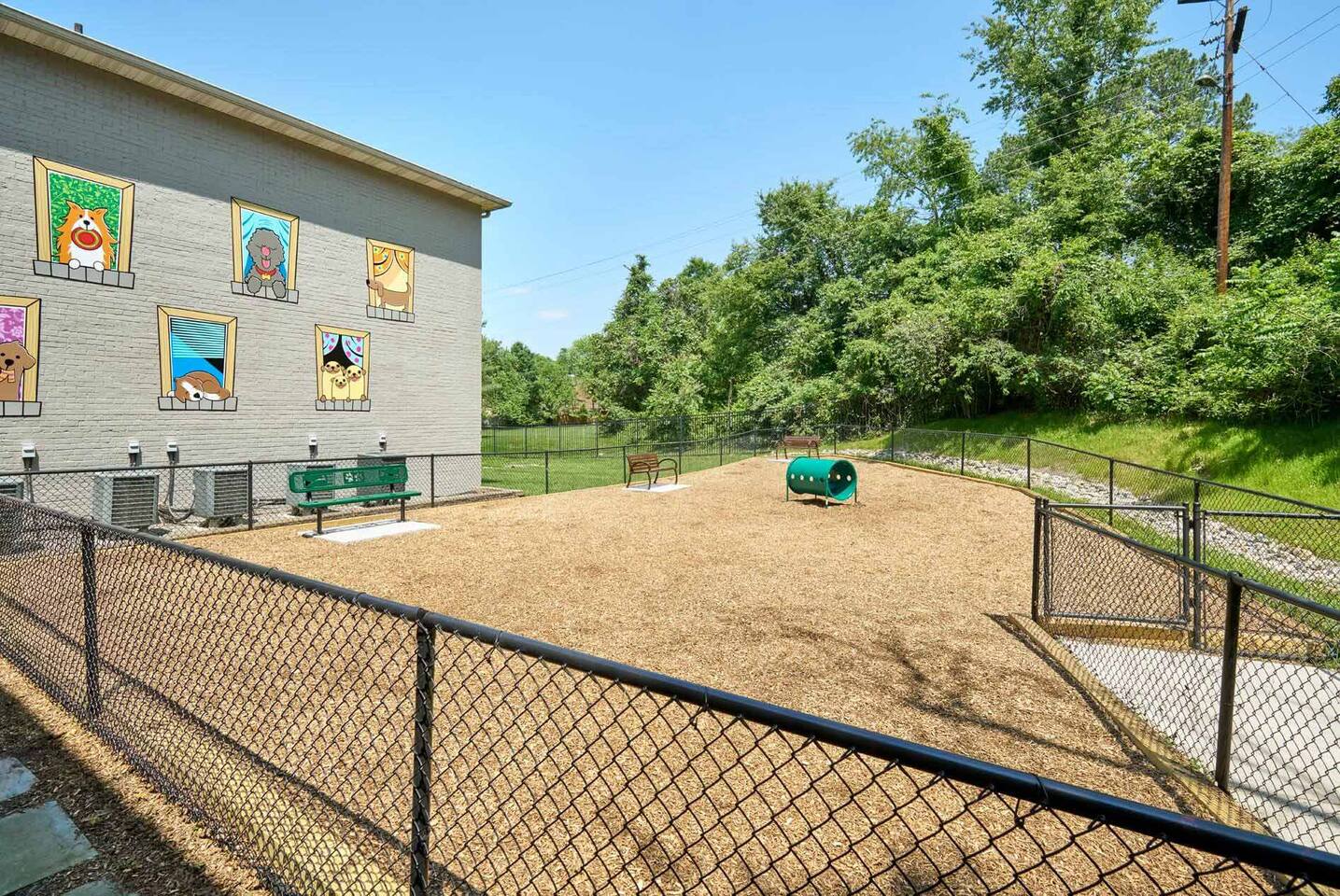 , an Airbnb-friendly apartment in Alexandria, VA