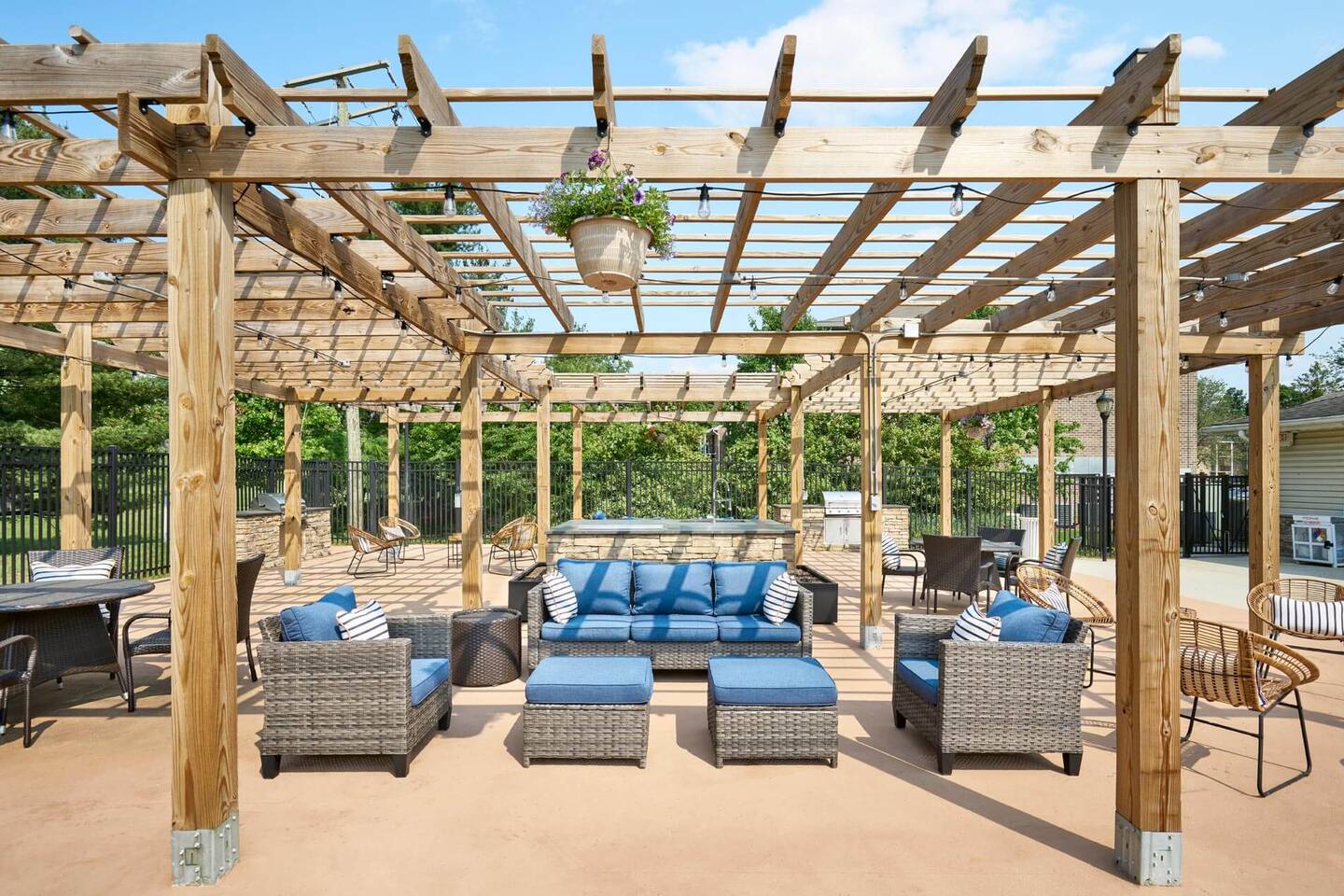 , an Airbnb-friendly apartment in Alexandria, VA