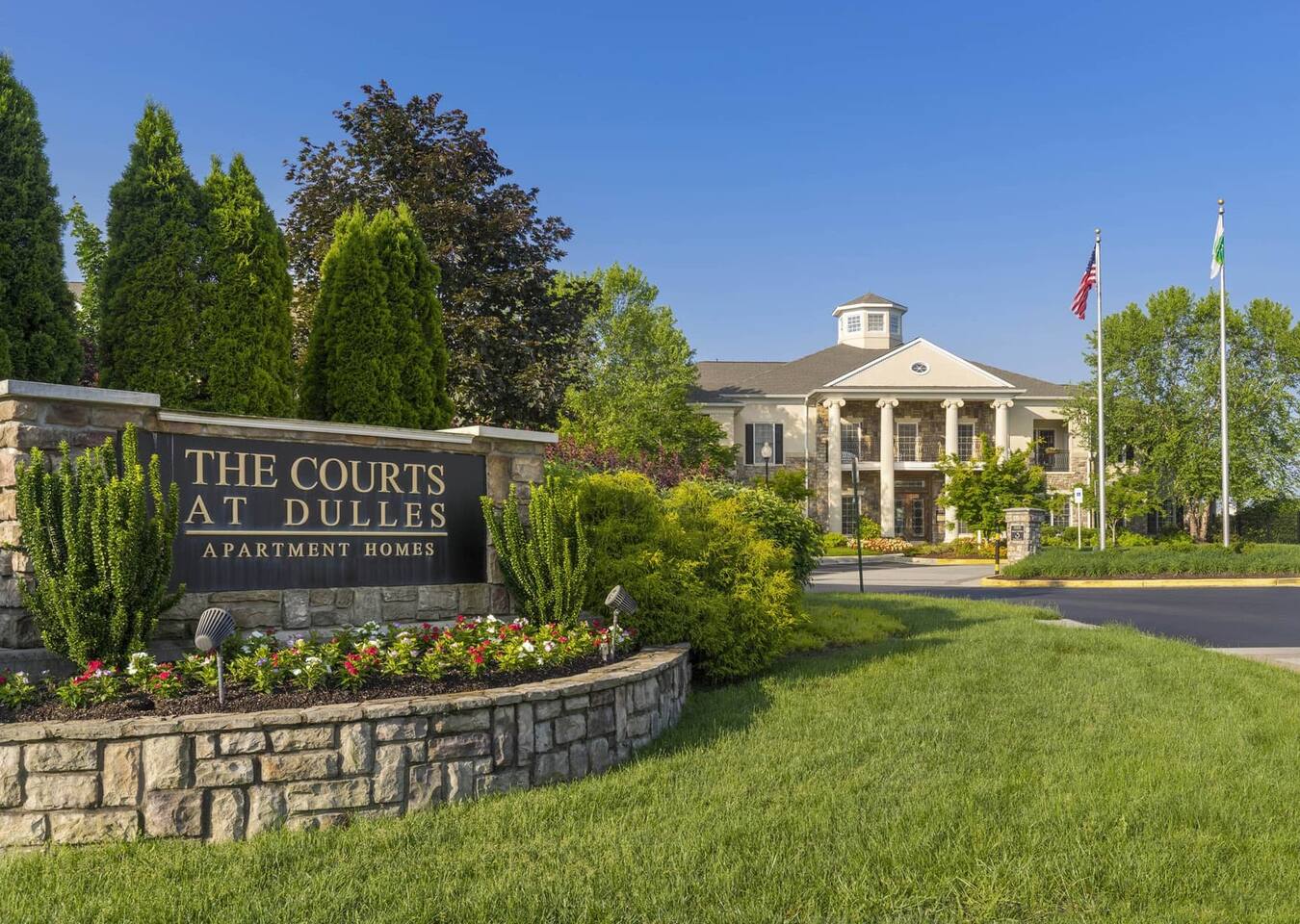 , an Airbnb-friendly apartment in Herndon, VA