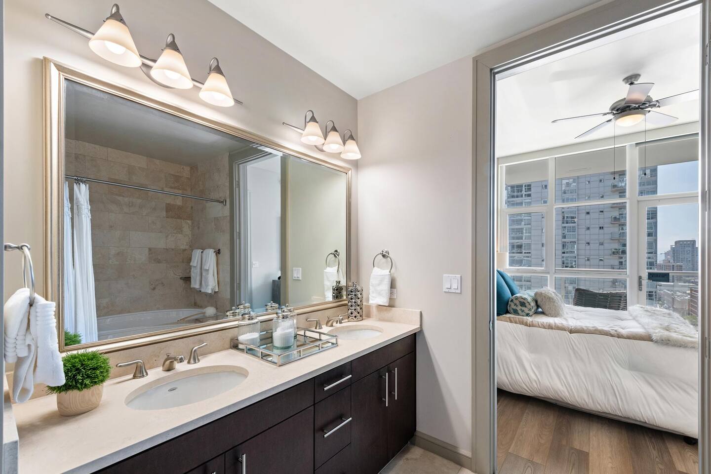 , an Airbnb-friendly apartment in San Diego, CA