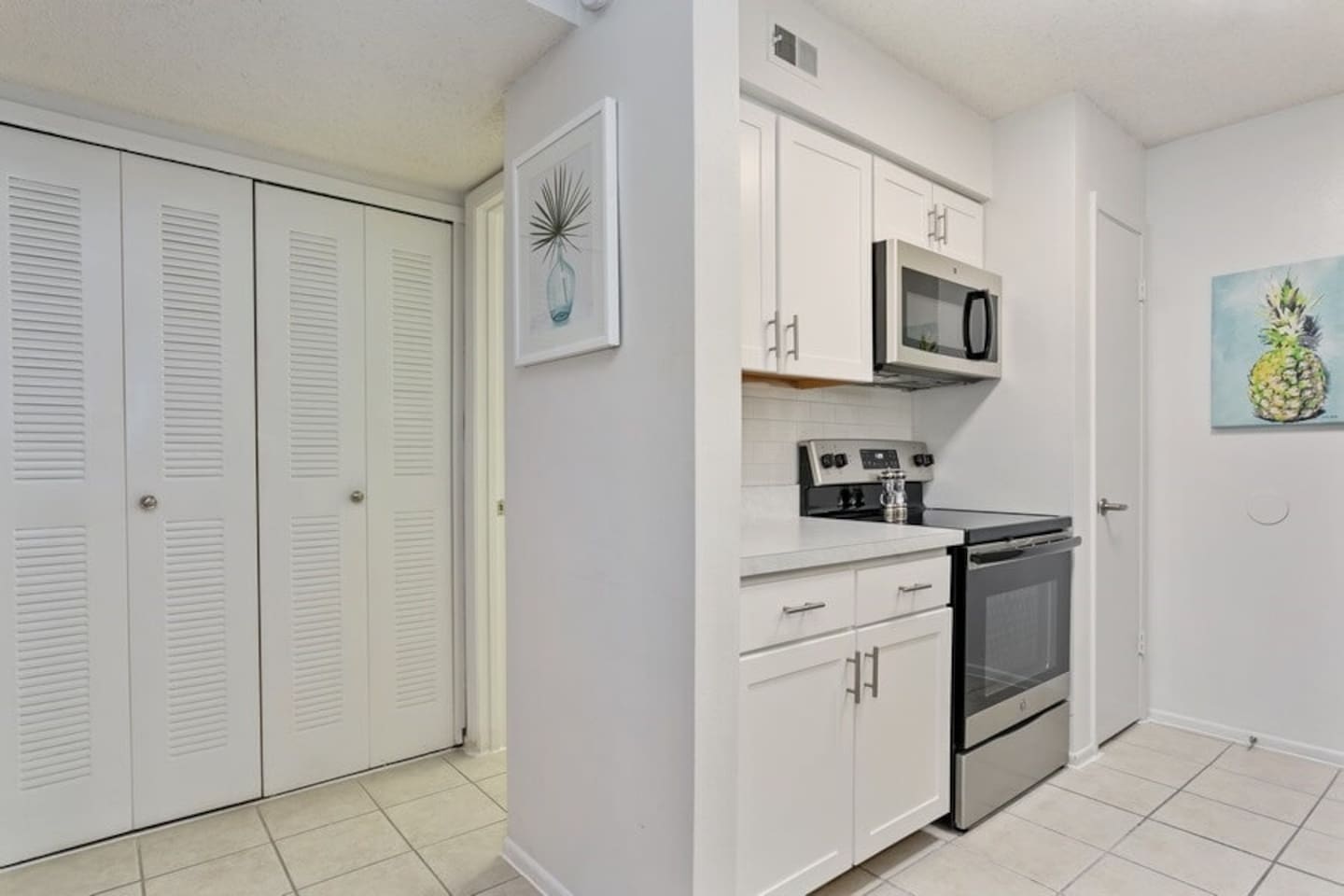 , an Airbnb-friendly apartment in Tampa, FL