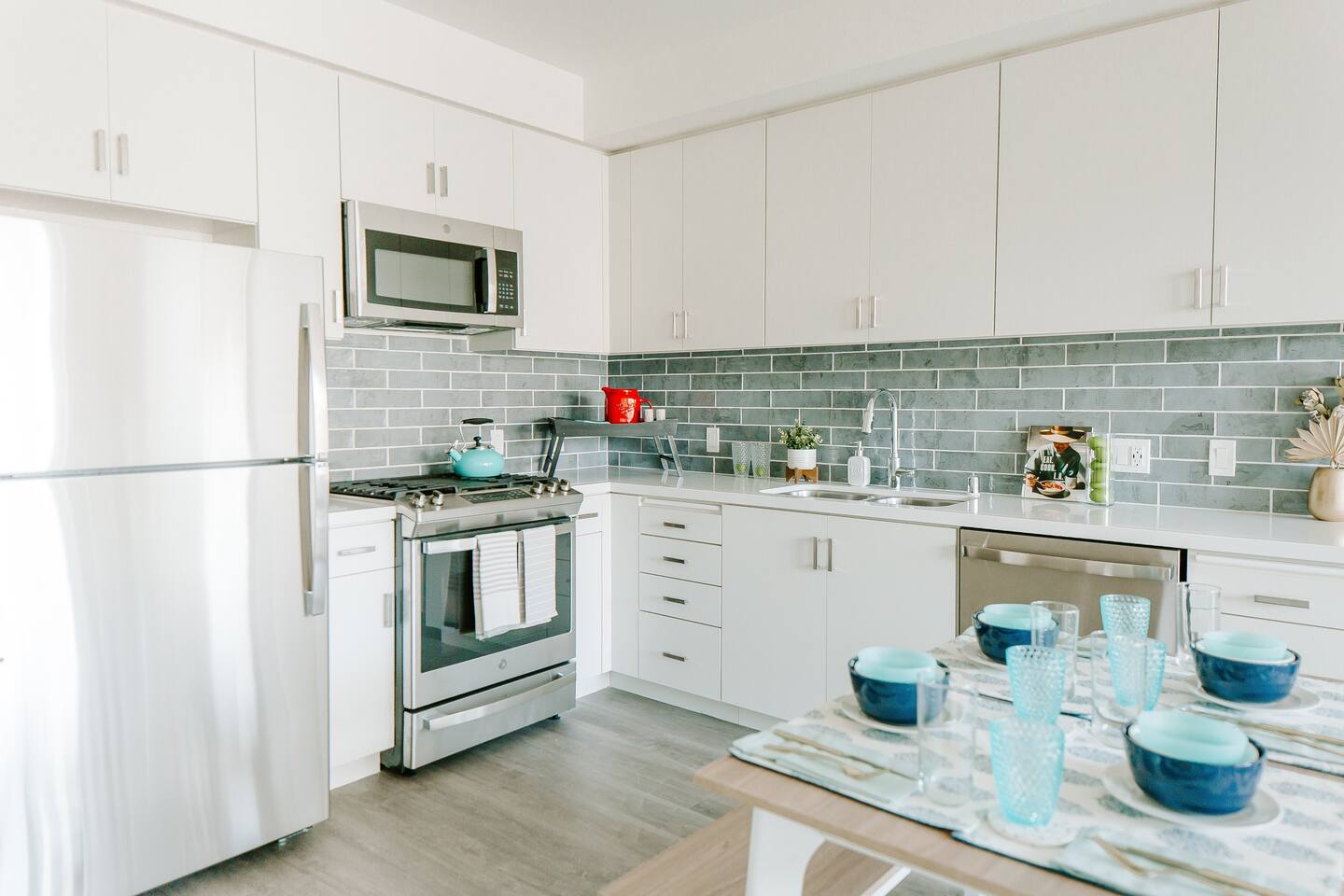 , an Airbnb-friendly apartment in Los Angeles, CA