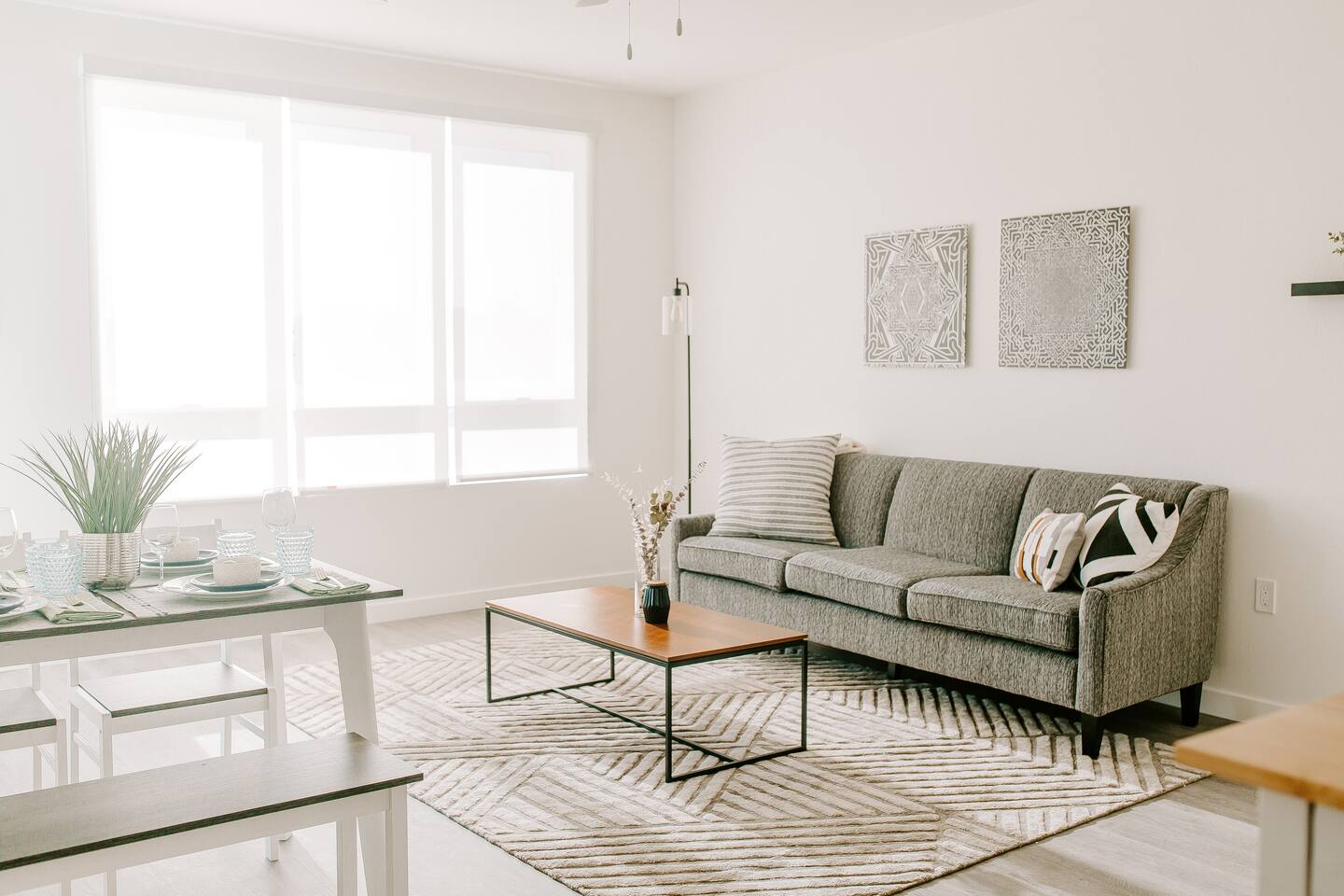 , an Airbnb-friendly apartment in Los Angeles, CA