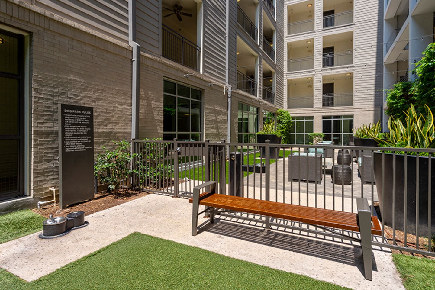 , an Airbnb-friendly apartment in Houston, TX