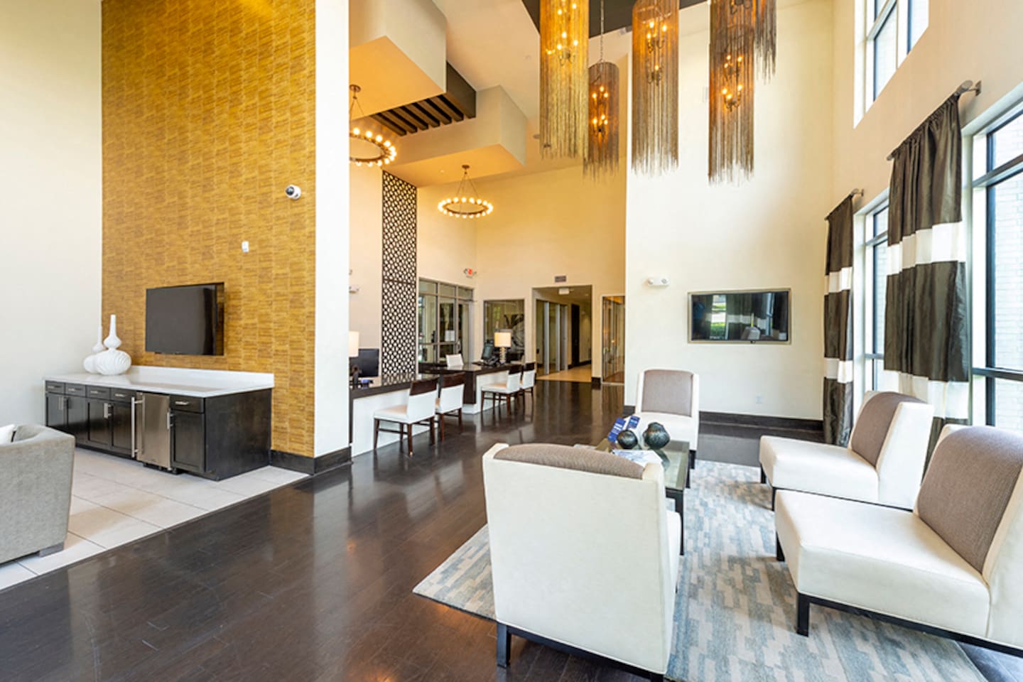 , an Airbnb-friendly apartment in Houston, TX