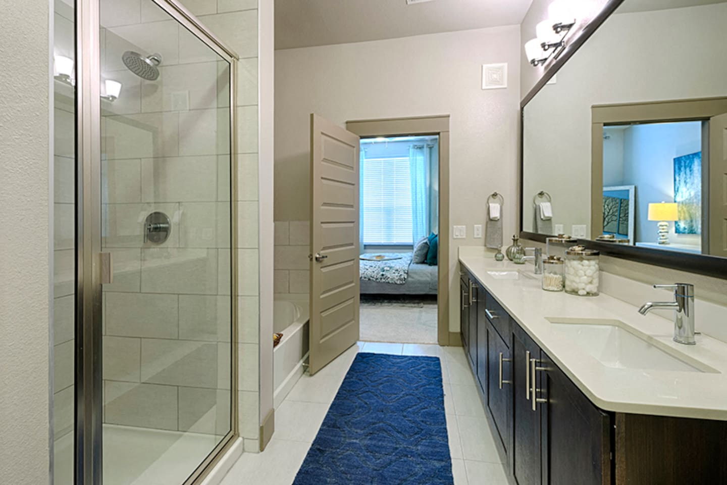 , an Airbnb-friendly apartment in Houston, TX