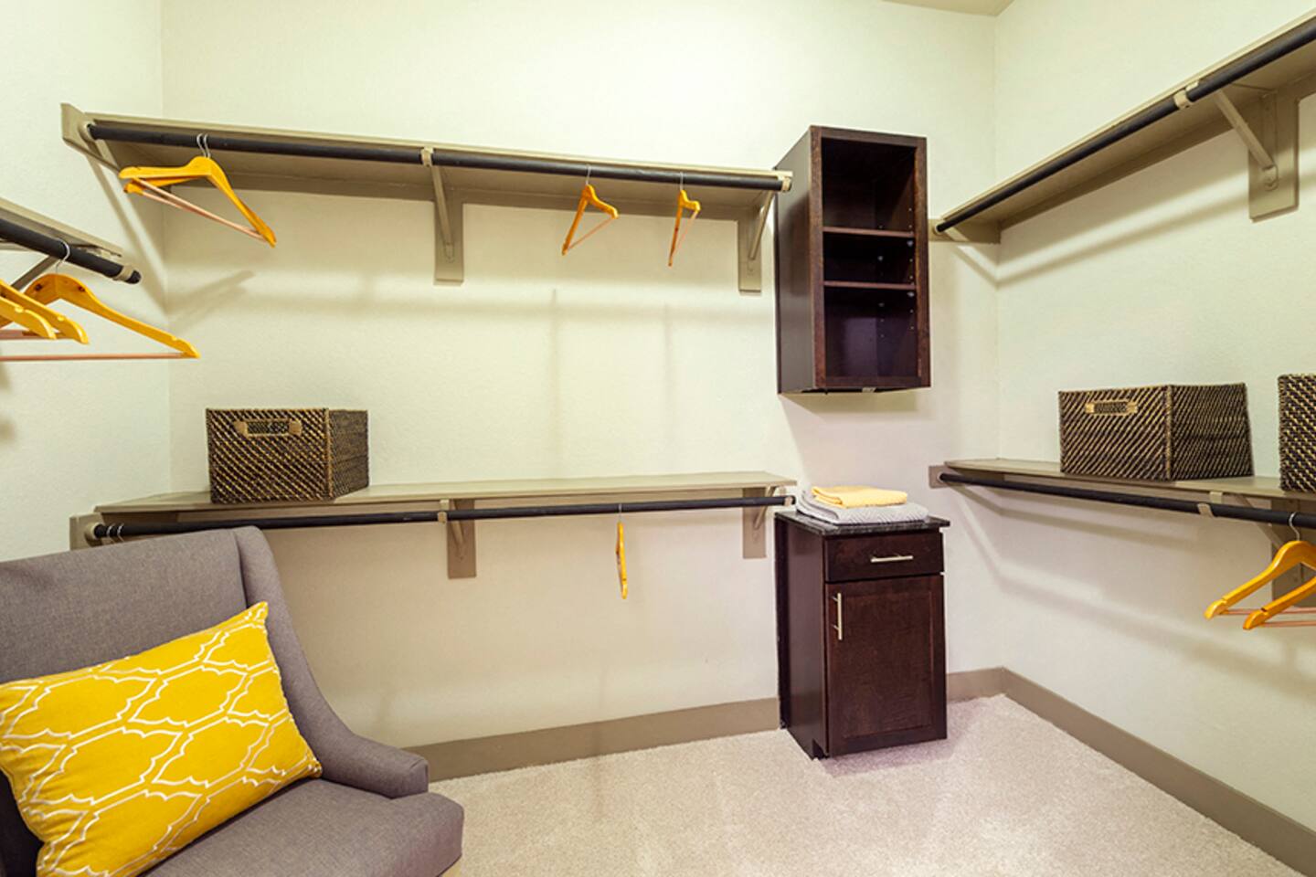 , an Airbnb-friendly apartment in Houston, TX