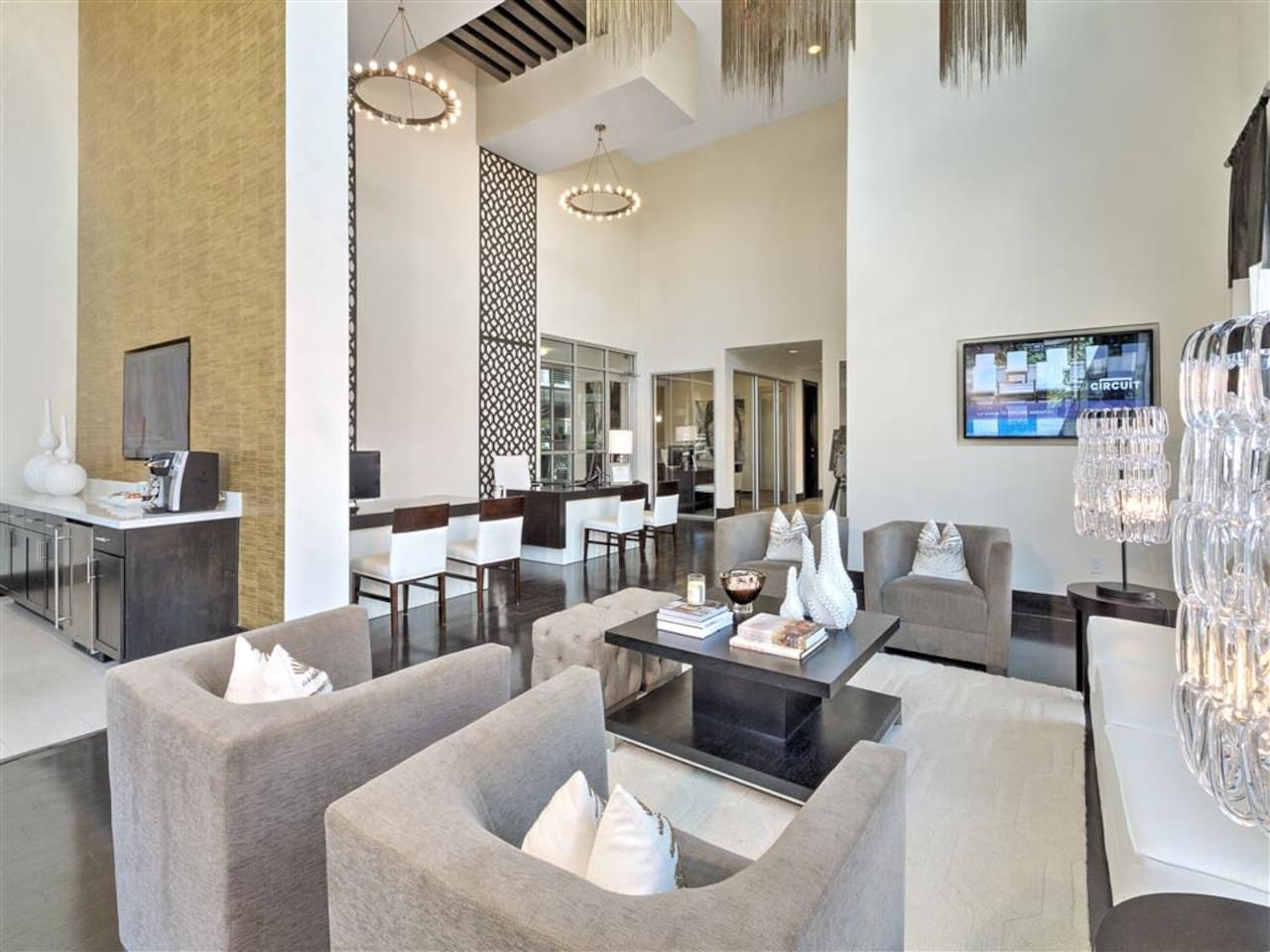 Alternate view of Circuit, an Airbnb-friendly apartment in Houston, TX