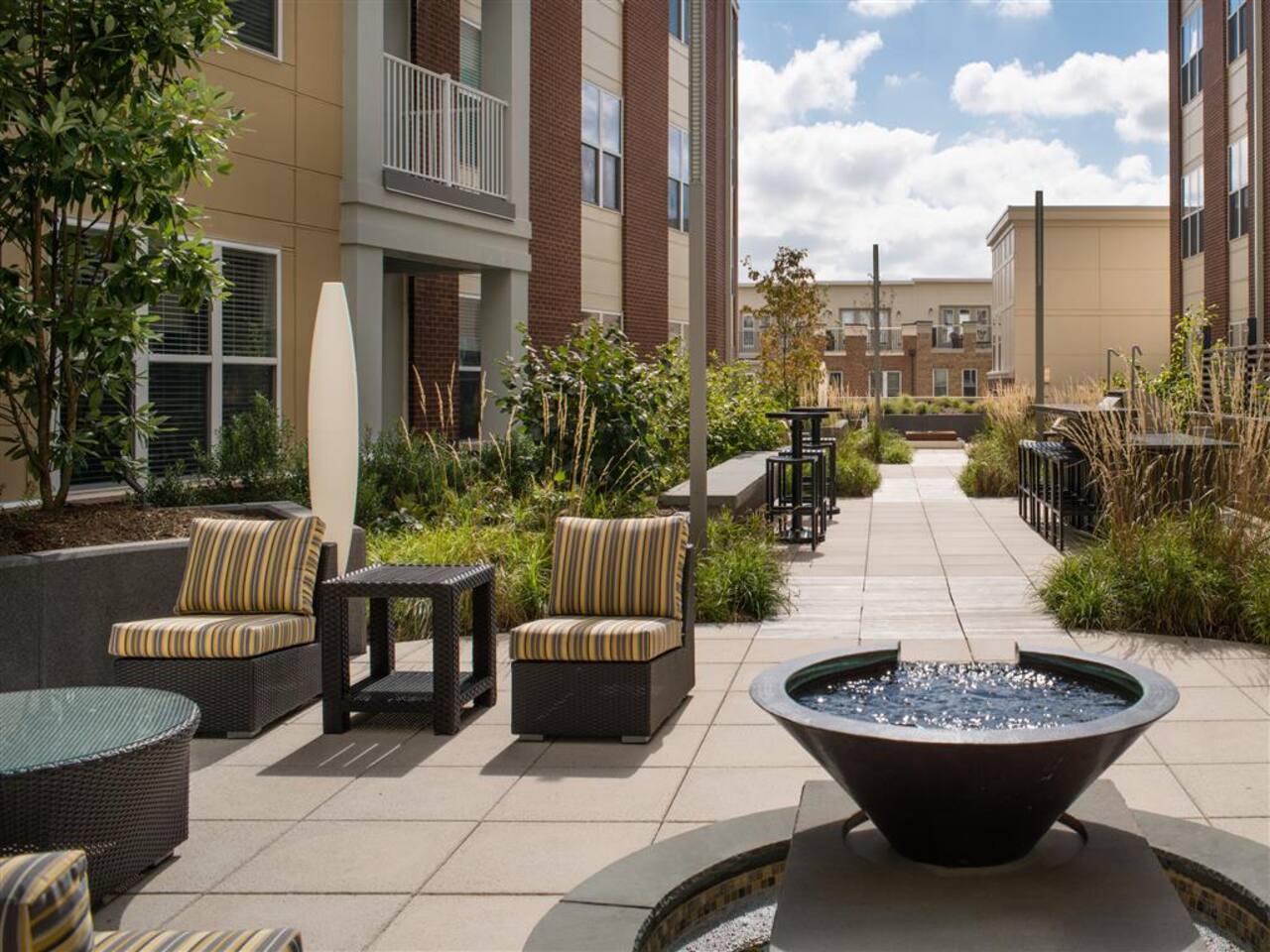 , an Airbnb-friendly apartment in Arlington, VA