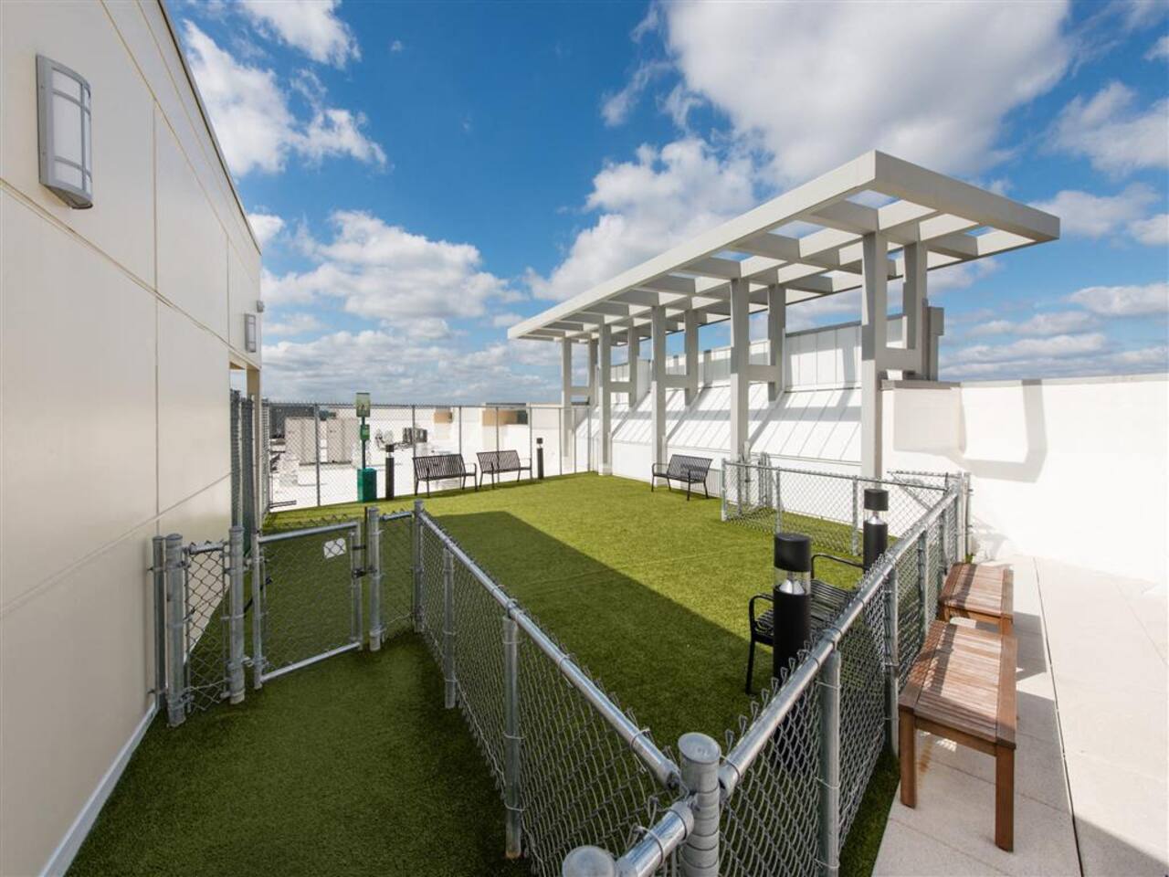 , an Airbnb-friendly apartment in Arlington, VA