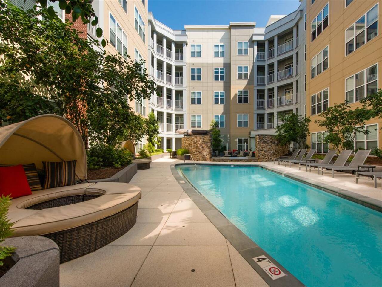 , an Airbnb-friendly apartment in Arlington, VA