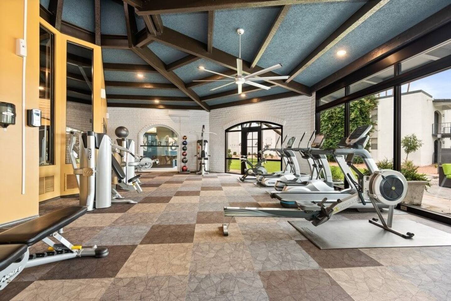 , an Airbnb-friendly apartment in Phoenix, AZ