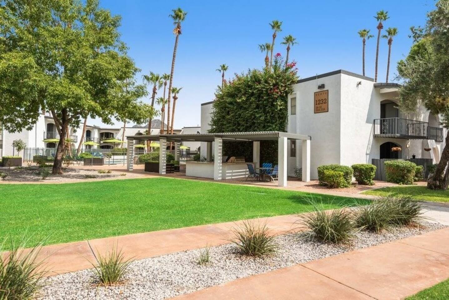 , an Airbnb-friendly apartment in Phoenix, AZ