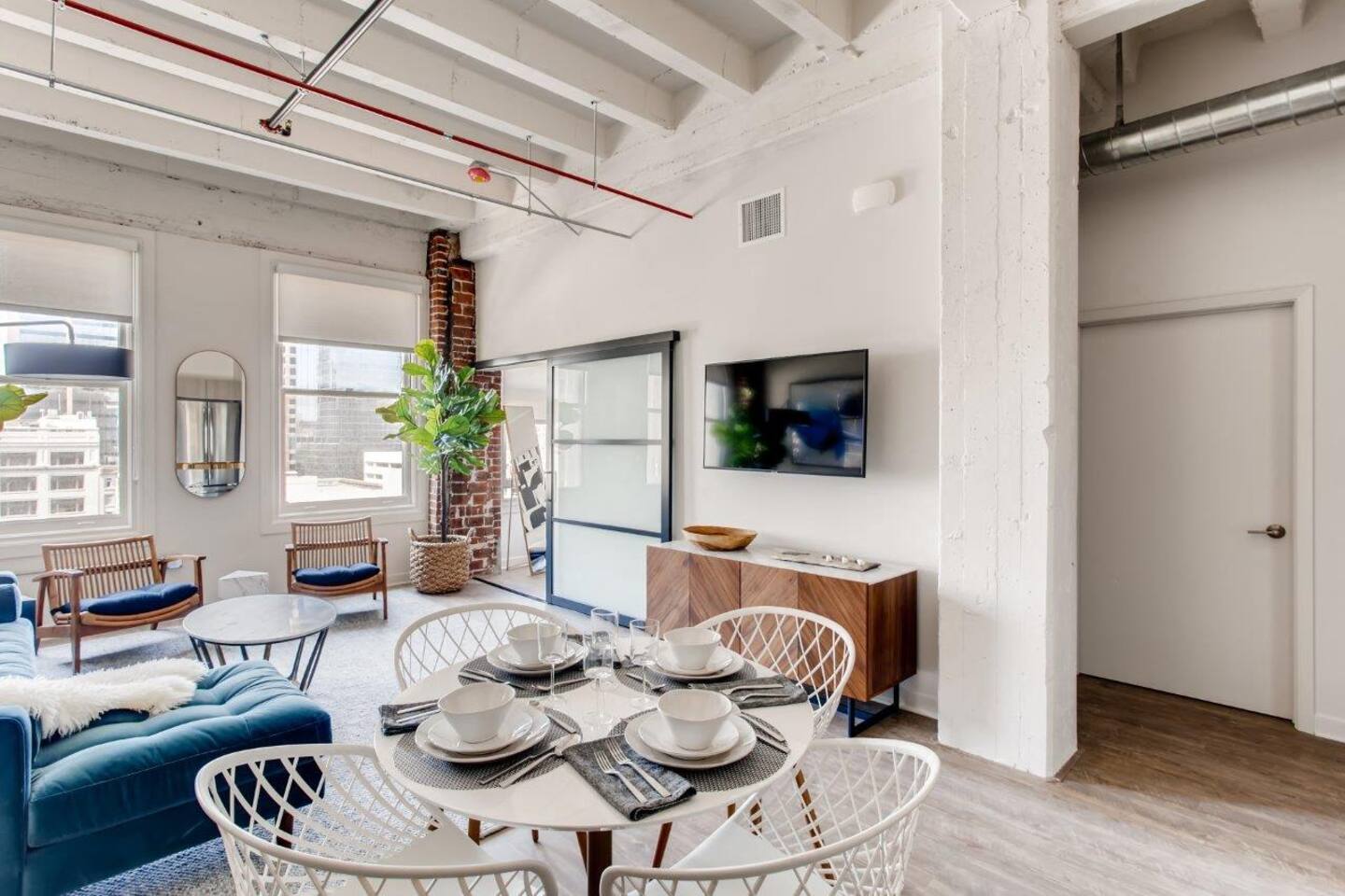 , an Airbnb-friendly apartment in San Diego, CA