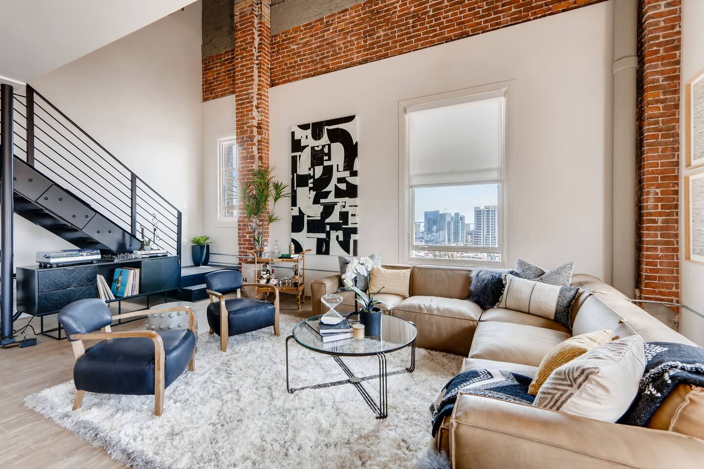 , an Airbnb-friendly apartment in San Diego, CA