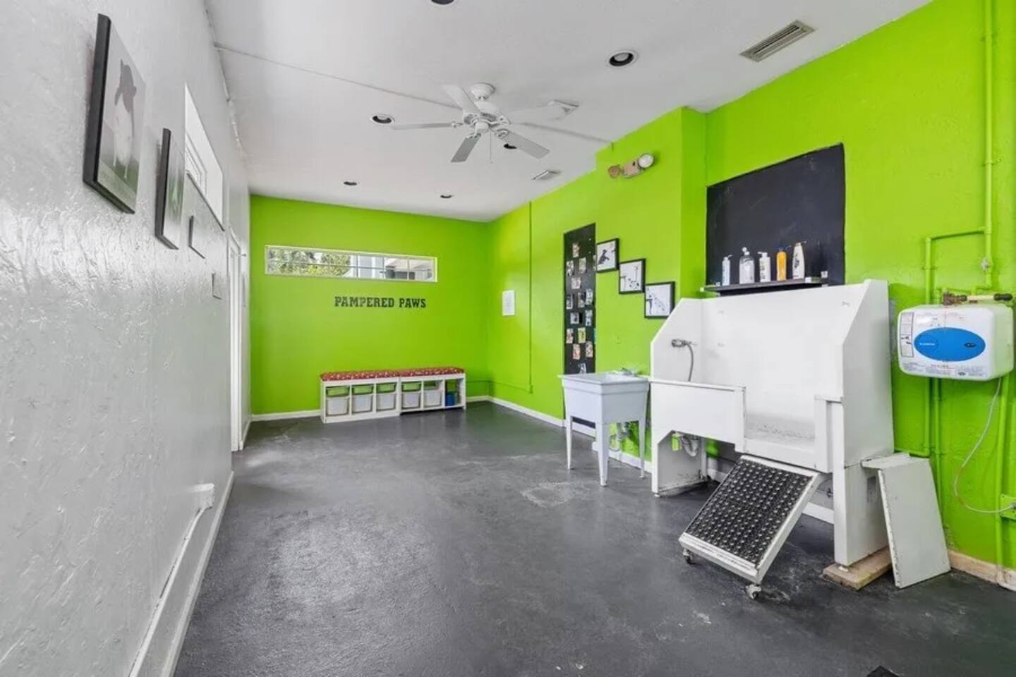 , an Airbnb-friendly apartment in Jacksonville, FL