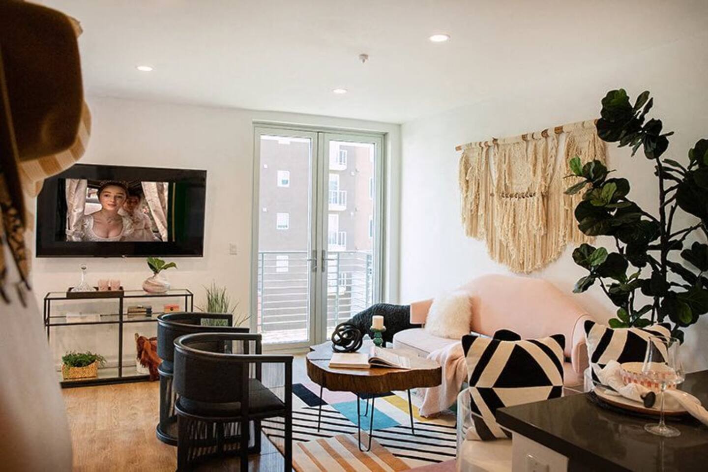 , an Airbnb-friendly apartment in San Diego, CA