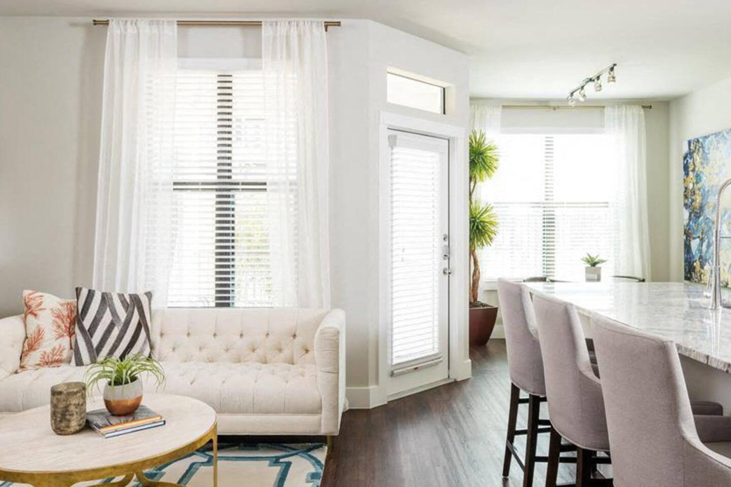 , an Airbnb-friendly apartment in Sugar Land, TX