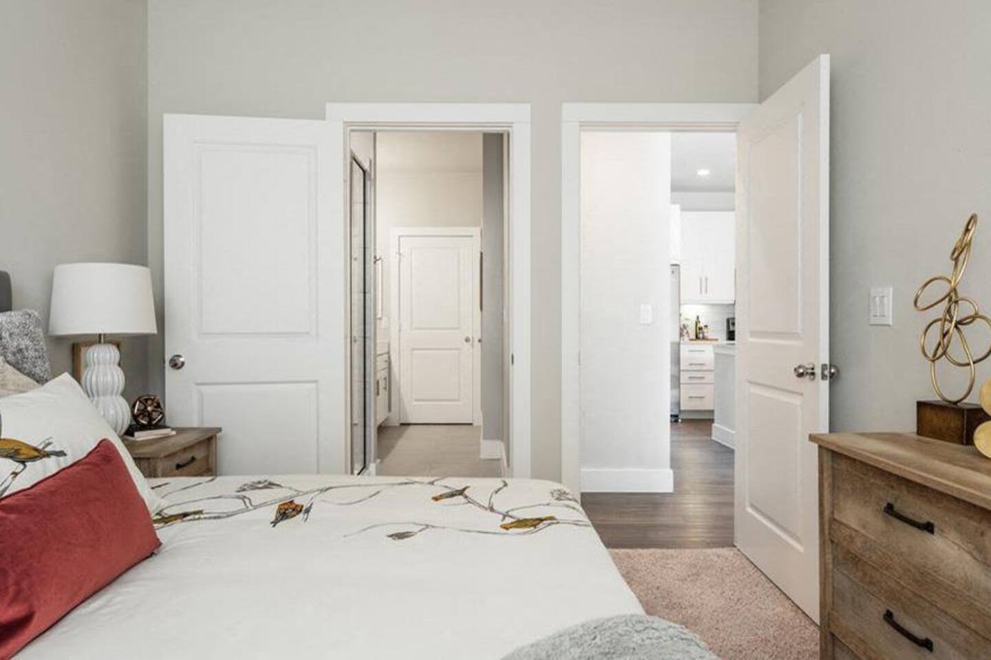 , an Airbnb-friendly apartment in Sugar Land, TX