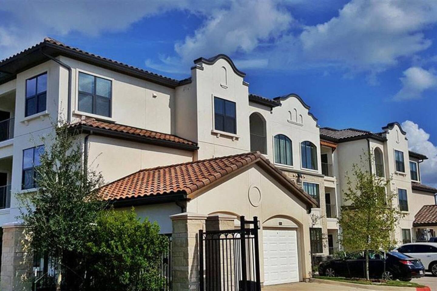 , an Airbnb-friendly apartment in Sugar Land, TX