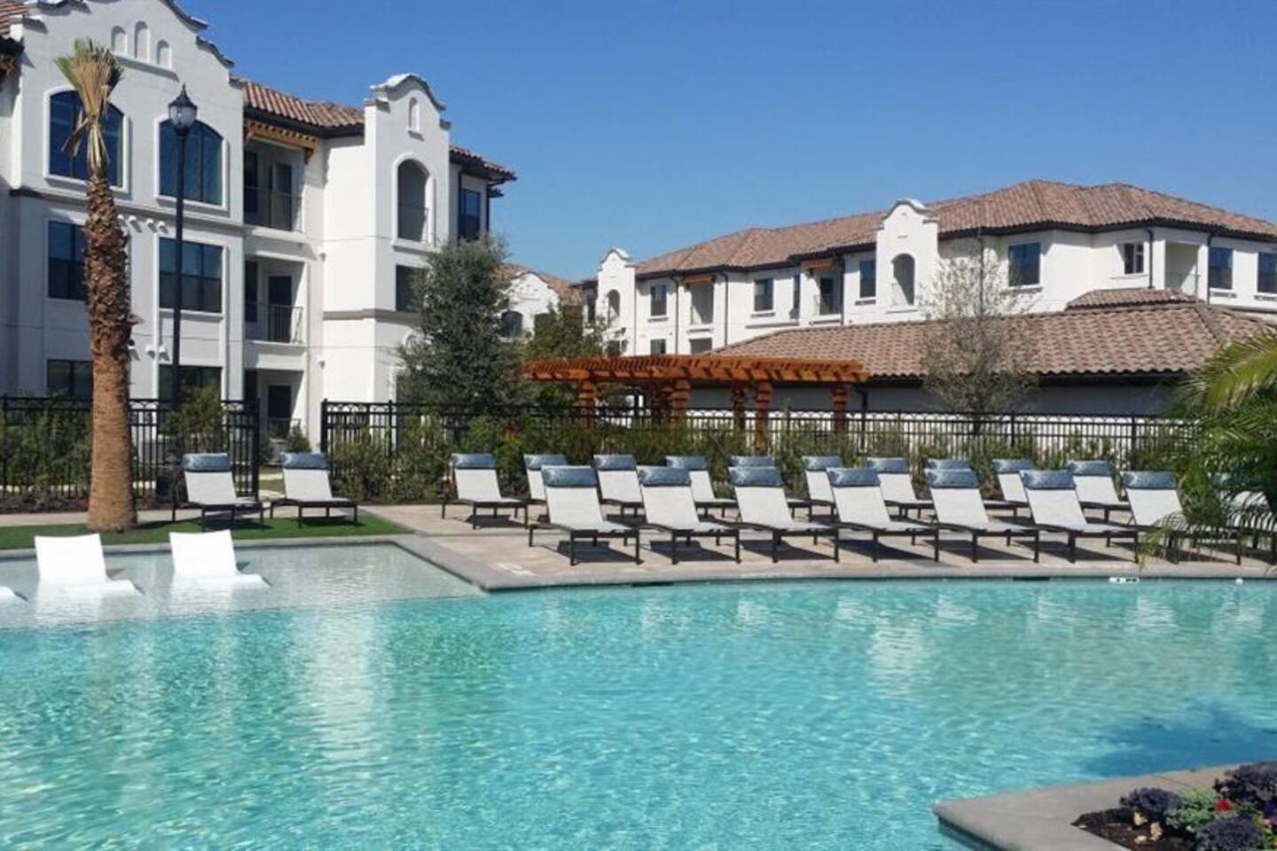 , an Airbnb-friendly apartment in Sugar Land, TX
