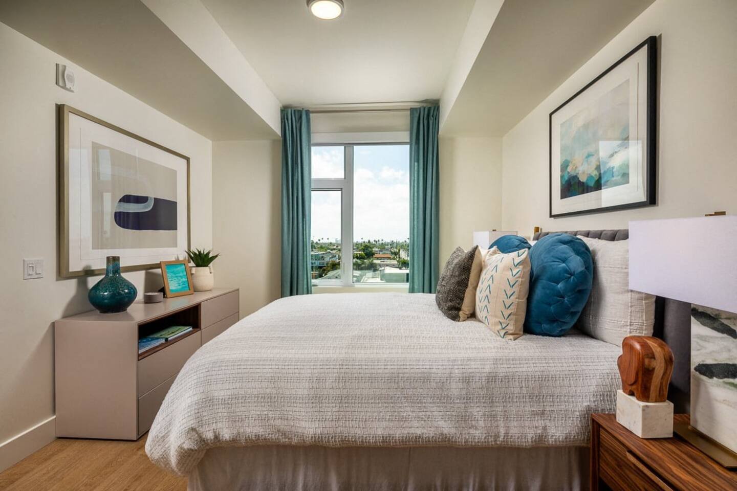 , an Airbnb-friendly apartment in San Diego, CA