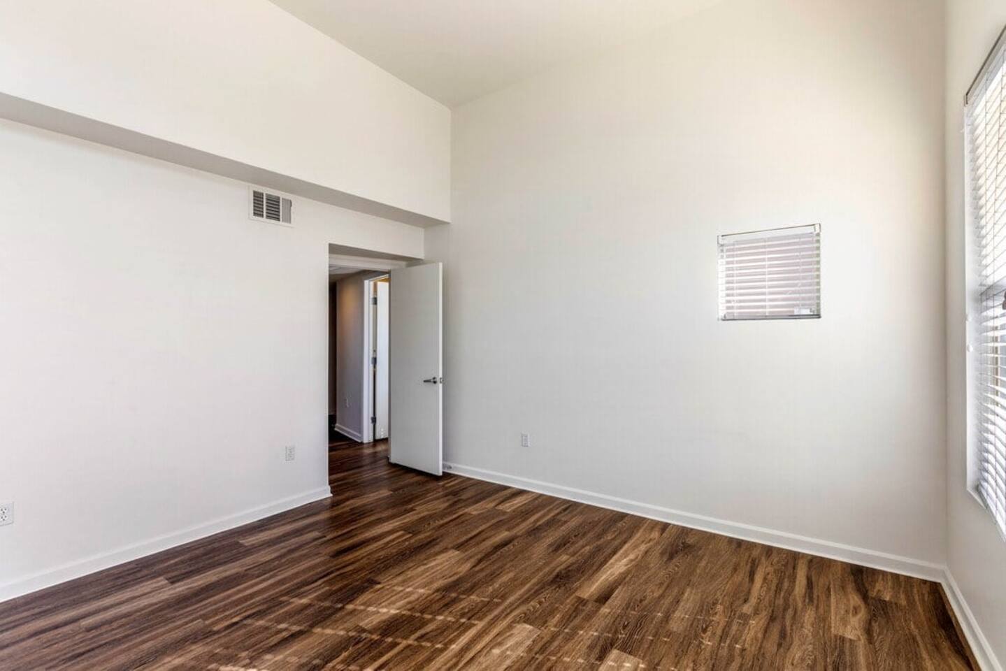 , an Airbnb-friendly apartment in Denver, CO
