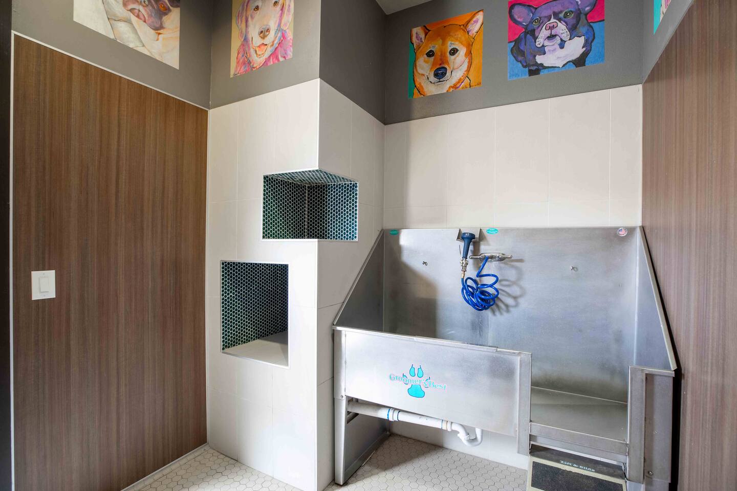 , an Airbnb-friendly apartment in Aurora, CO