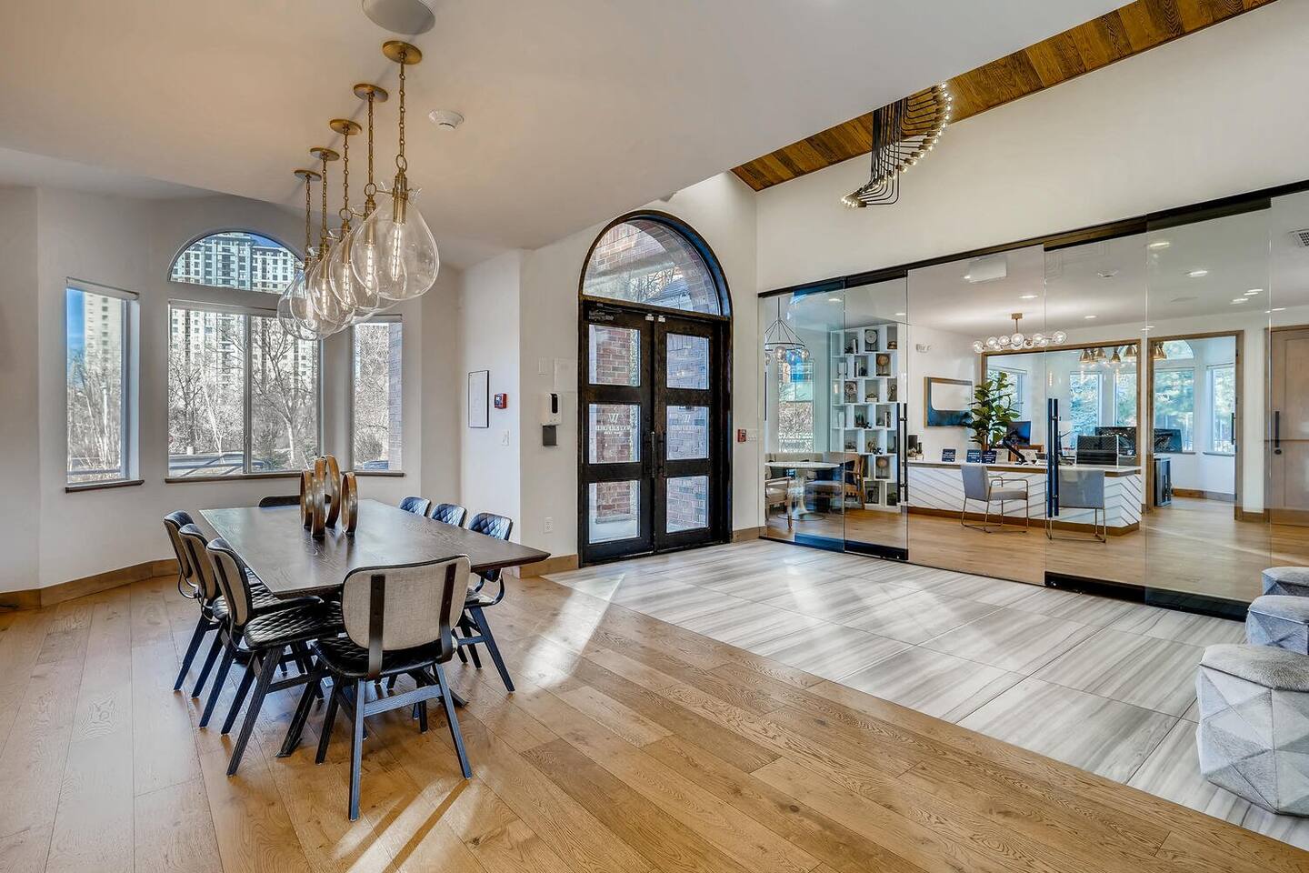 , an Airbnb-friendly apartment in Glendale, CO