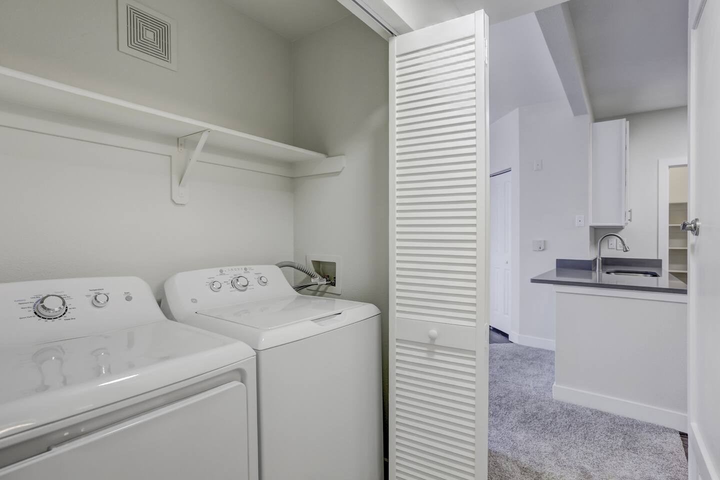 , an Airbnb-friendly apartment in Glendale, CO
