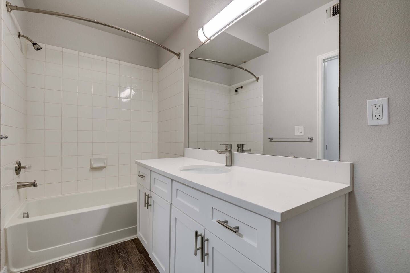 , an Airbnb-friendly apartment in Glendale, CO