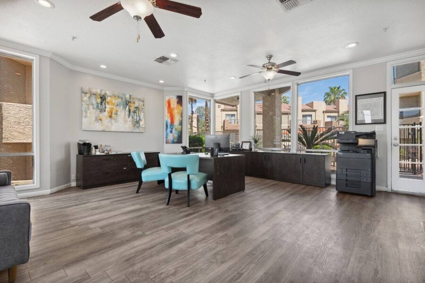 , an Airbnb-friendly apartment in Phoenix, AZ