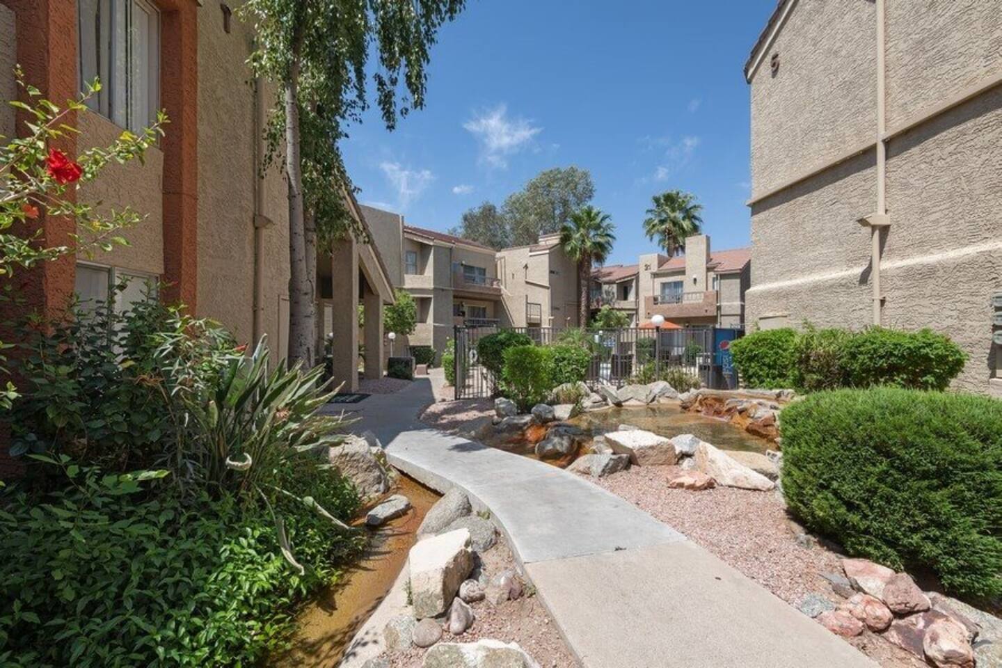 , an Airbnb-friendly apartment in Phoenix, AZ