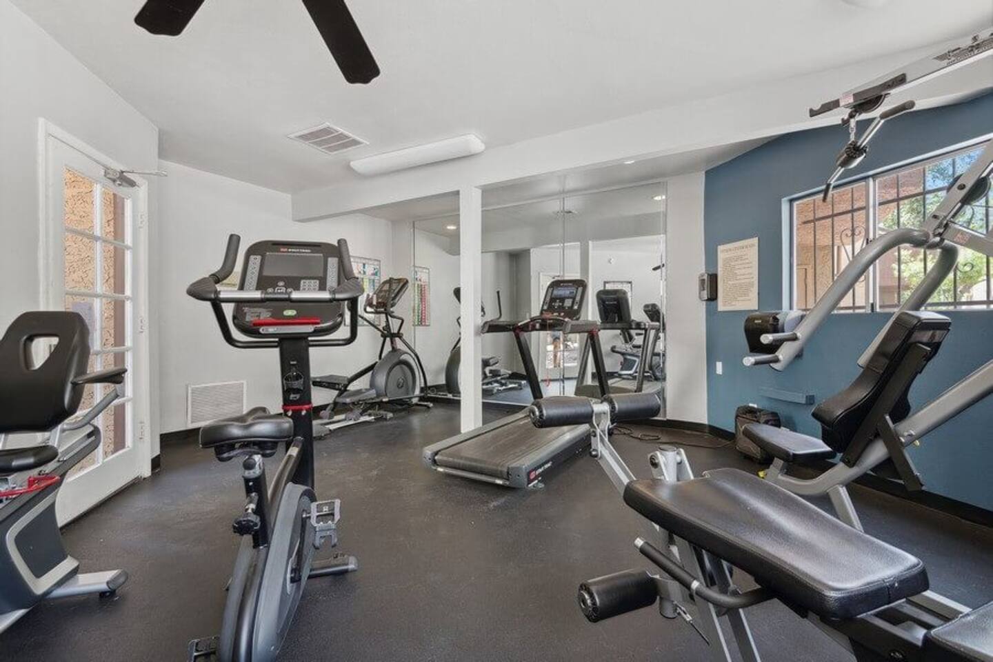 , an Airbnb-friendly apartment in Phoenix, AZ