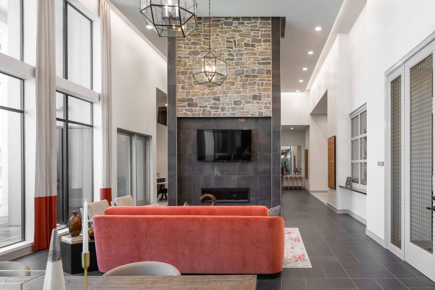 , an Airbnb-friendly apartment in Missouri City, TX