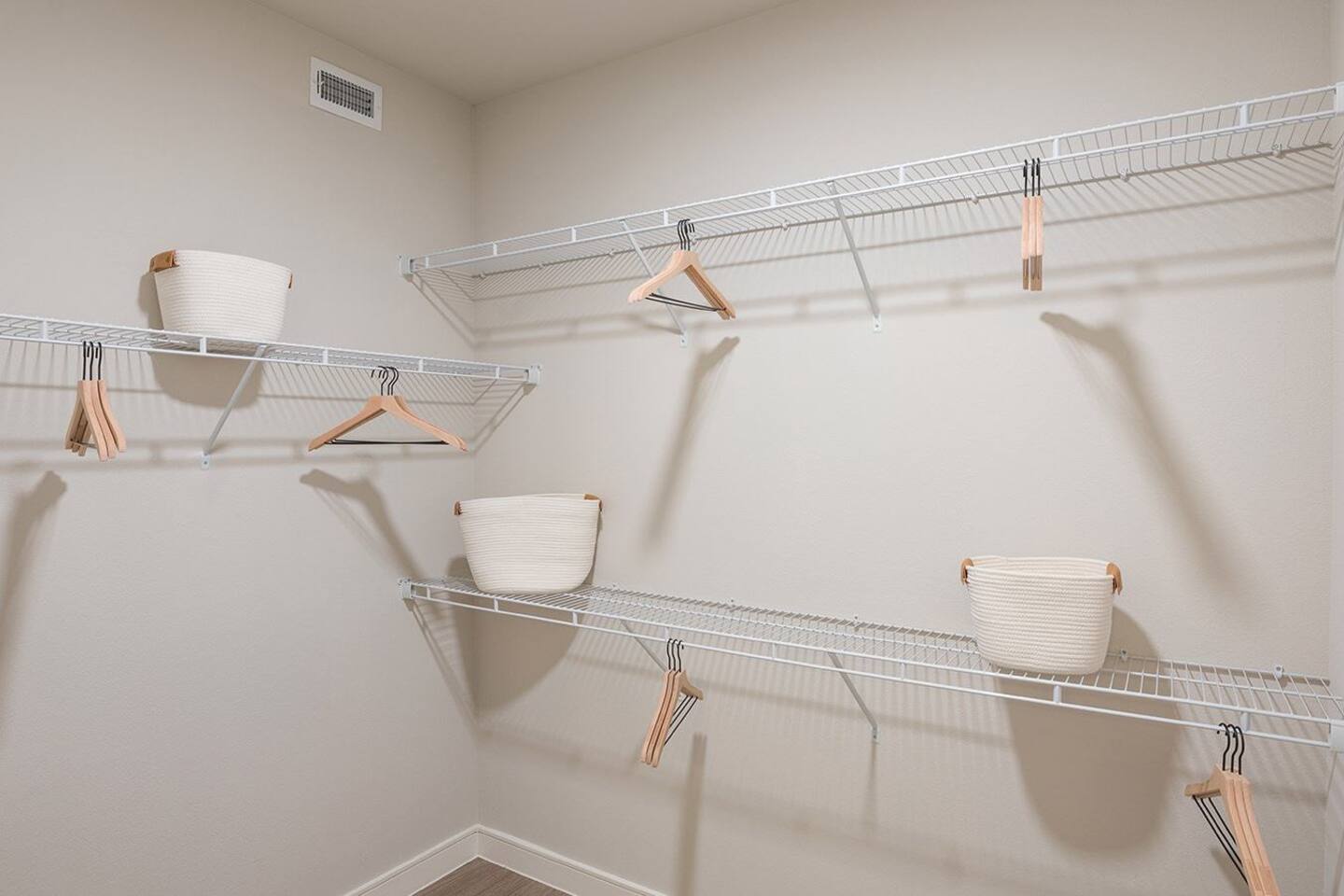 , an Airbnb-friendly apartment in Spring, TX