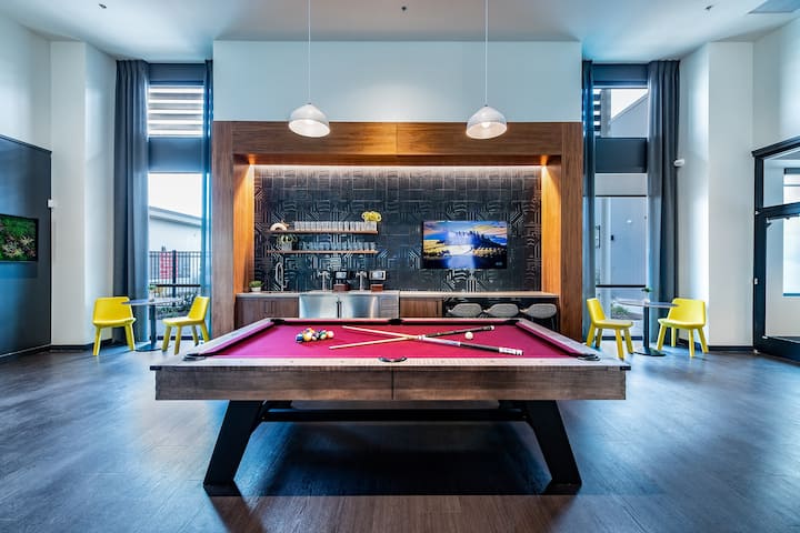 RGVtYW5kUGljdHVyZToyNDg2ODkzNDM5