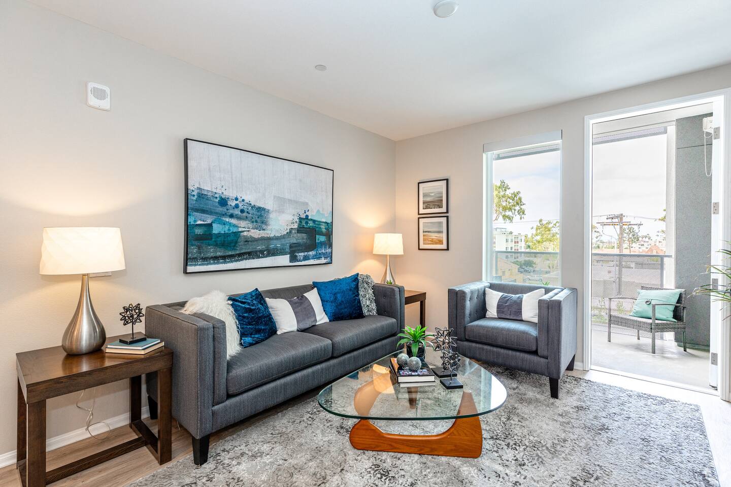 , an Airbnb-friendly apartment in San Diego, CA