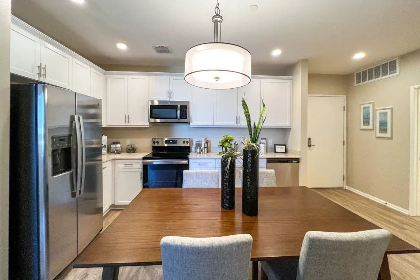 , an Airbnb-friendly apartment in San Diego, CA