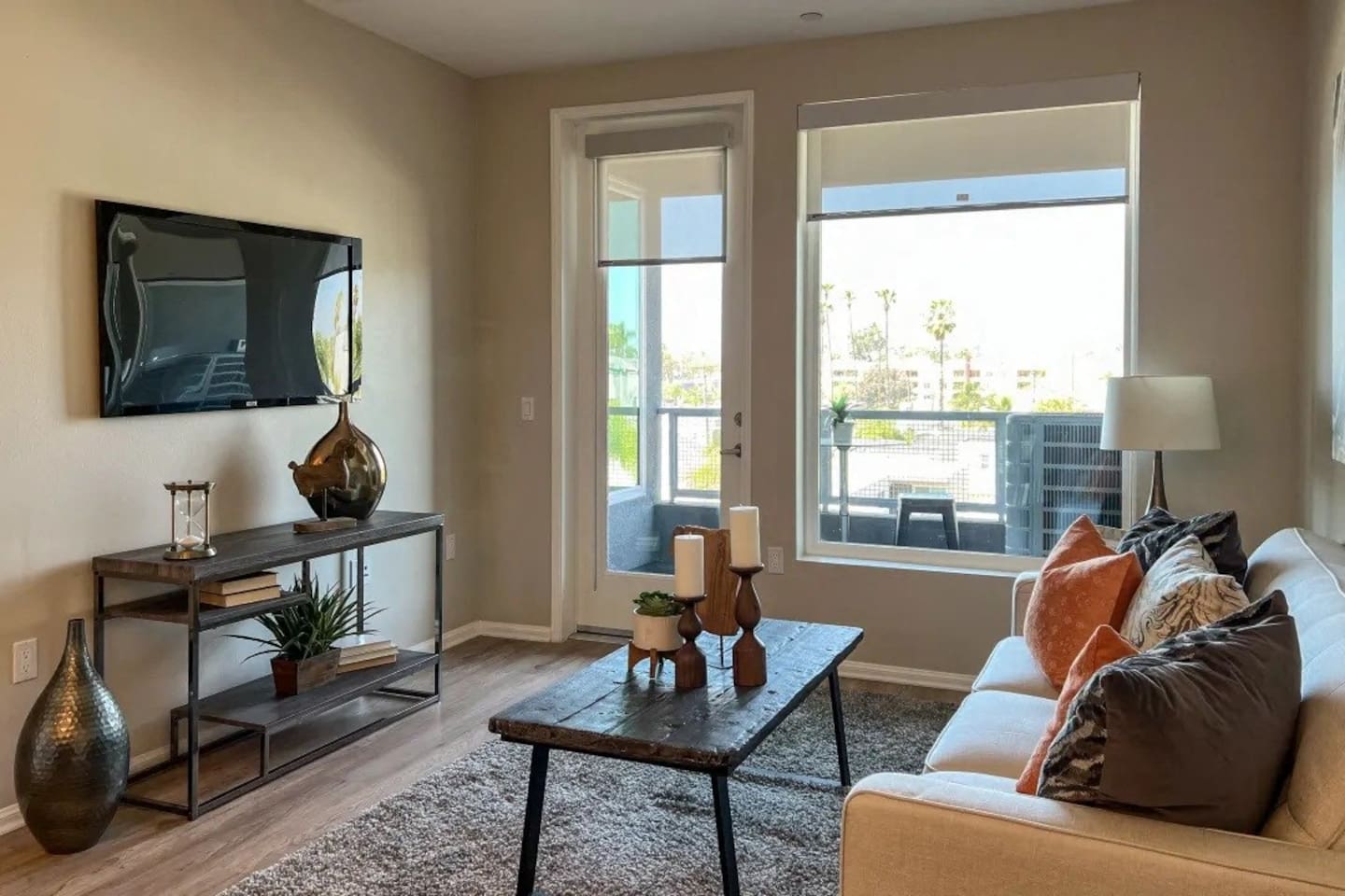 , an Airbnb-friendly apartment in San Diego, CA