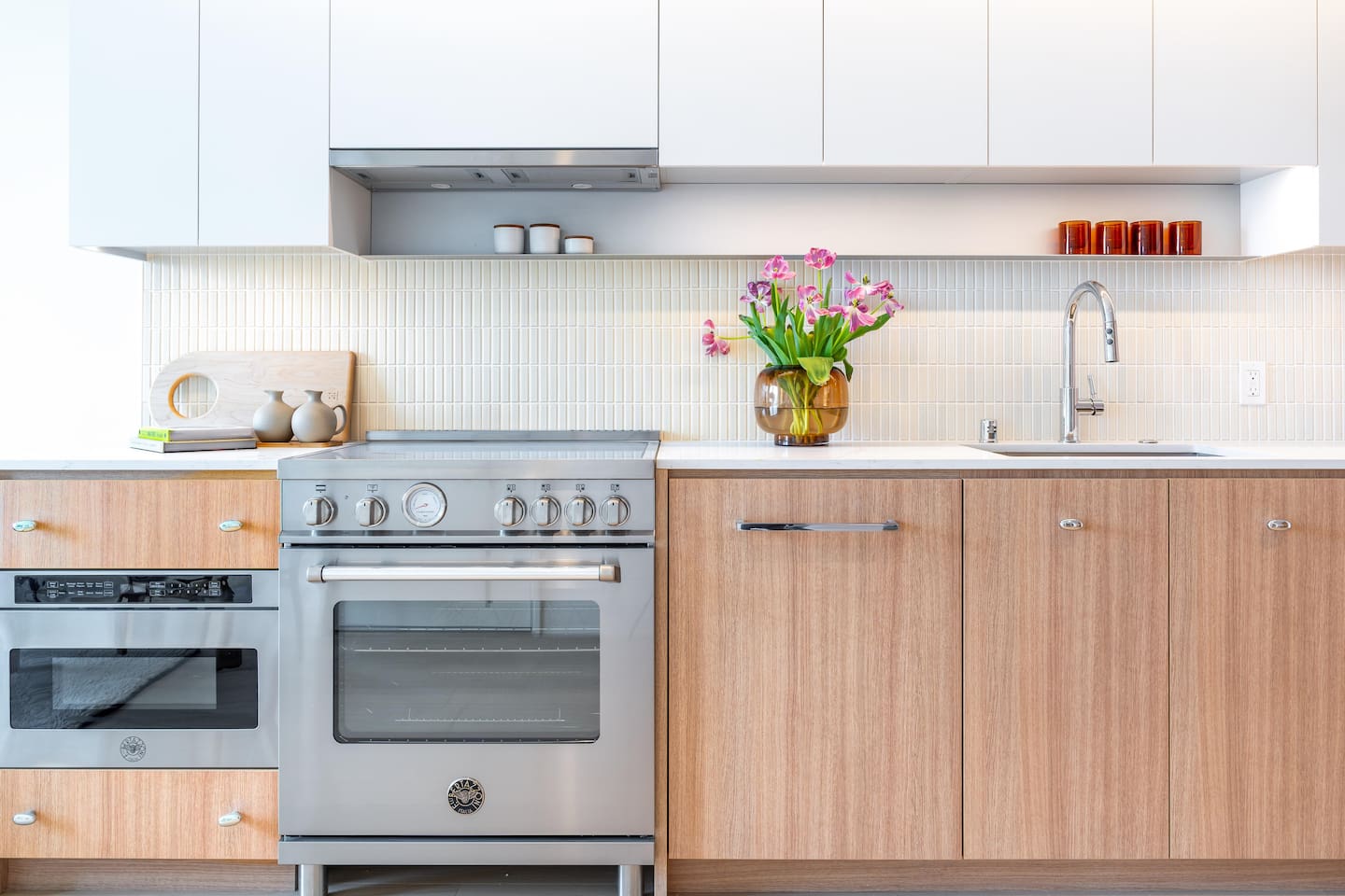 , an Airbnb-friendly apartment in San Francisco, CA
