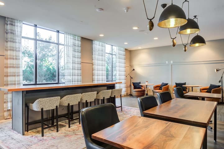 RGVtYW5kUGljdHVyZToyNDMxOTMyNjI2