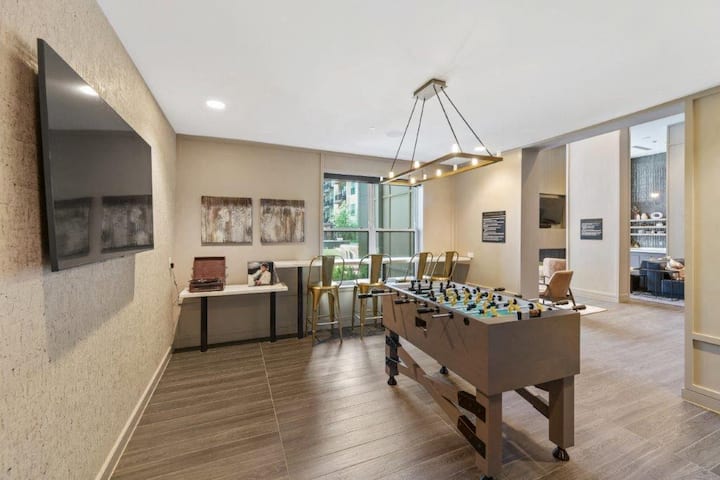 RGVtYW5kUGljdHVyZToyNDMxOTMyNjMy