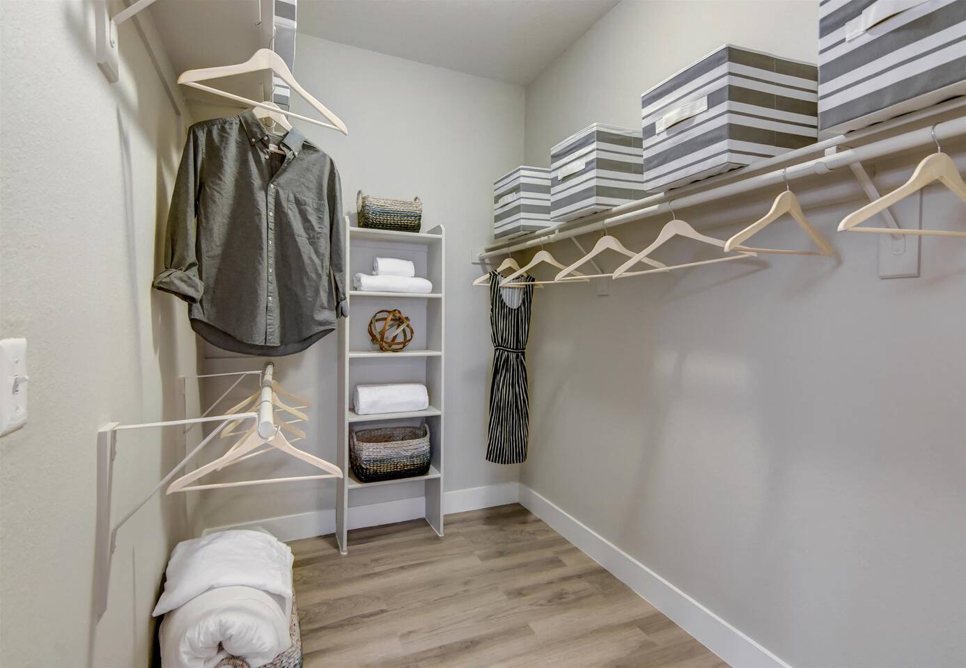 , an Airbnb-friendly apartment in Phoenix, AZ