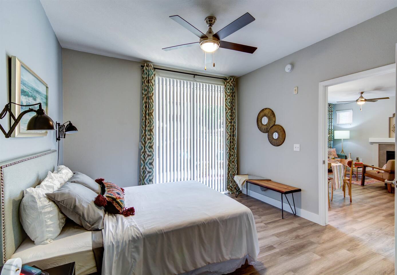 , an Airbnb-friendly apartment in Phoenix, AZ