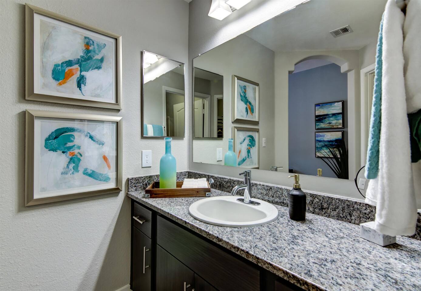 , an Airbnb-friendly apartment in Phoenix, AZ