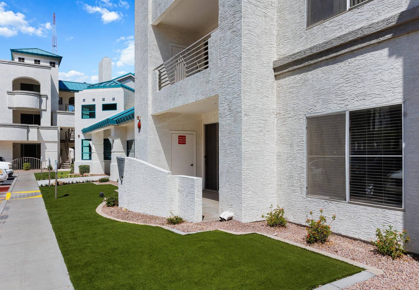 , an Airbnb-friendly apartment in Phoenix, AZ