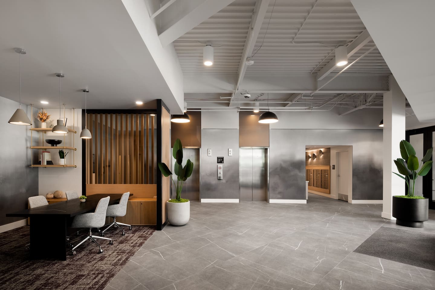 Alternate view of Alloy Midtown, an Airbnb-friendly apartment in Phoenix, AZ