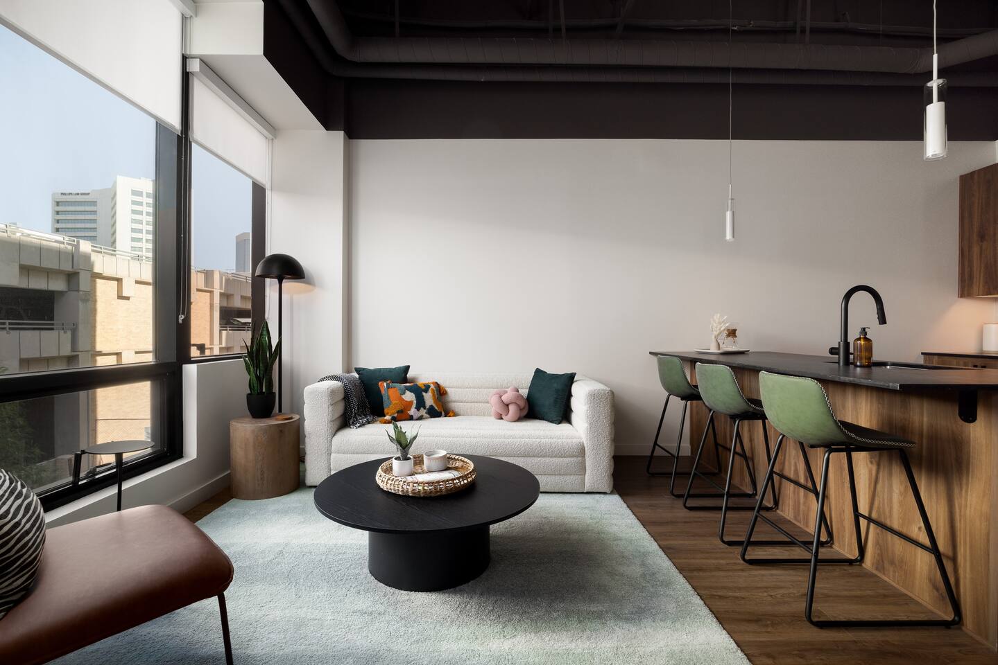 , an Airbnb-friendly apartment in Phoenix, AZ